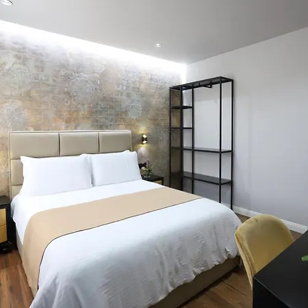 Hotell Imperator Tirana